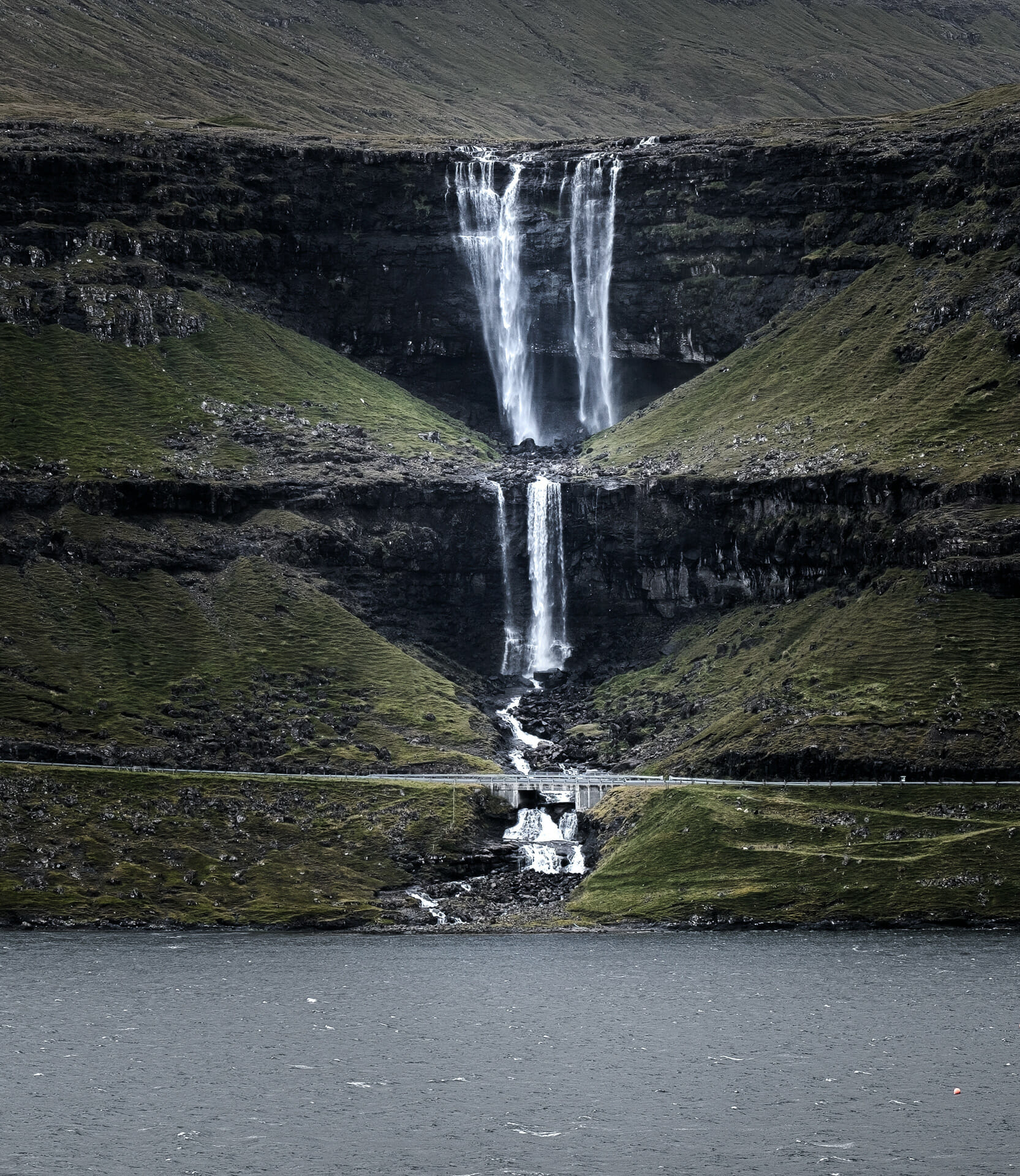 Cascata di Fossa nelle isole Faroe